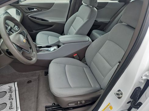 Used 2019 Chevrolet Malibu LT w/ Driver Confidence Package FWD image 12