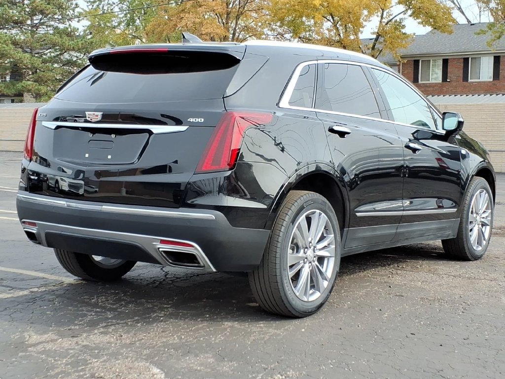Used 2024 Cadillac XT5 Premium Luxury w/ LPO, Floor Liner Package AWD/4WD image 7