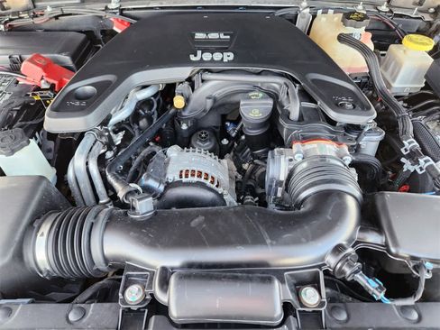 Used 2020 Jeep Gladiator Sport w/ Quick Order Package 24S image 33