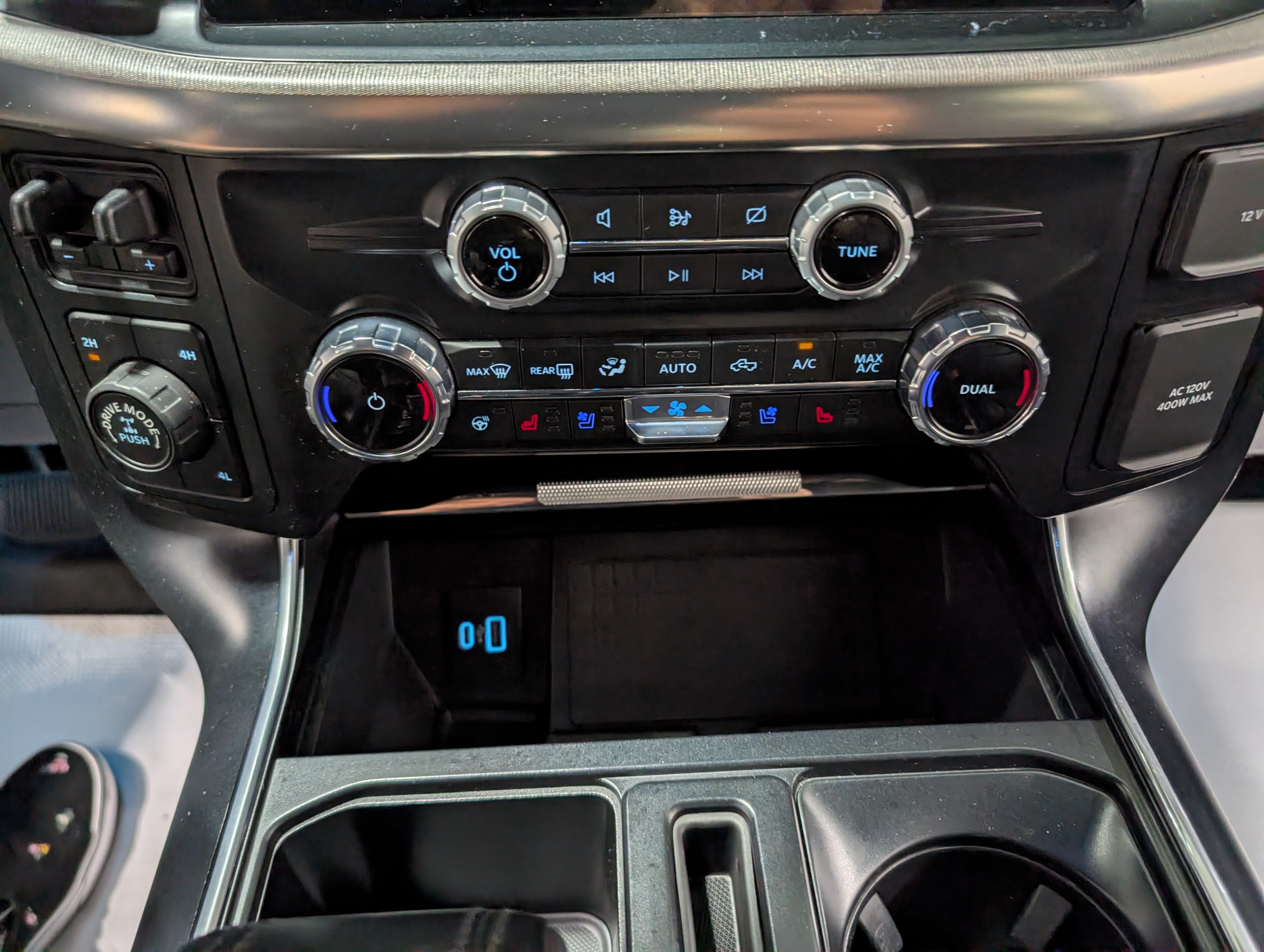 Used 2022 Ford F150 Raptor w/ Equipment Group 801A High AWD/4WD image 25