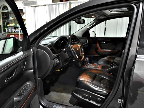 Used 2014 Chevrolet Traverse LTZ FWD image 10