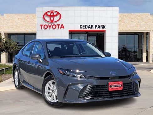 Certified 2025 Toyota Camry LE image 1