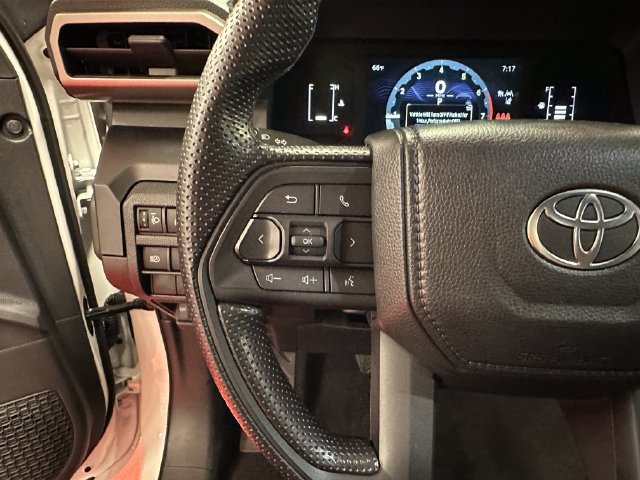 Used 2025 Toyota Tacoma SR w/ SR Upgrade Package AWD/4WD image 20