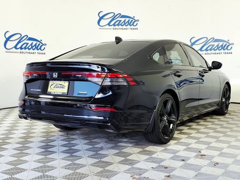 Used 2023 Honda Accord Sport image 6