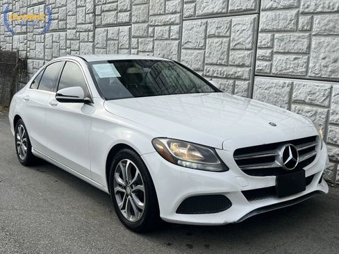 Used 2016 Mercedes-Benz C 300 Sedan image 3