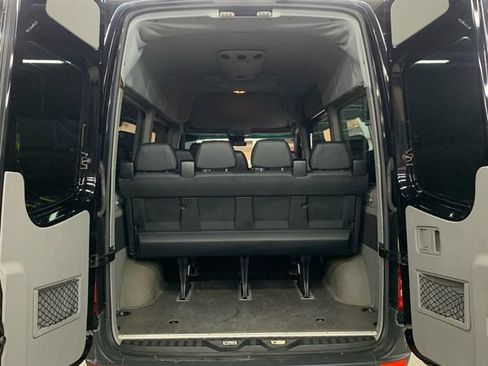 Used 2014 Mercedes-Benz Sprinter 2500 image 23