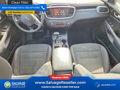 Used 2019 Kia Sorento FWD V6 image 11