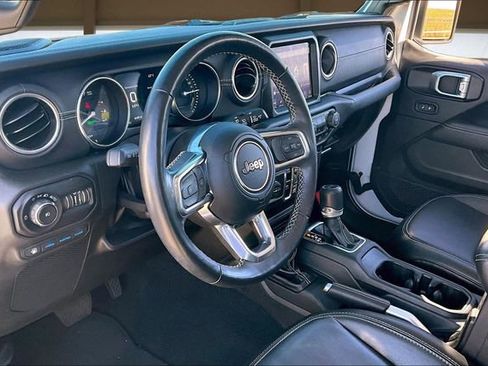 Used 2022 Jeep Wrangler Unlimited Sahara w/ Cold Weather Group image 14