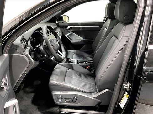 Used 2025 Audi Q3 2.0T Premium w/ Convenience Package image 26
