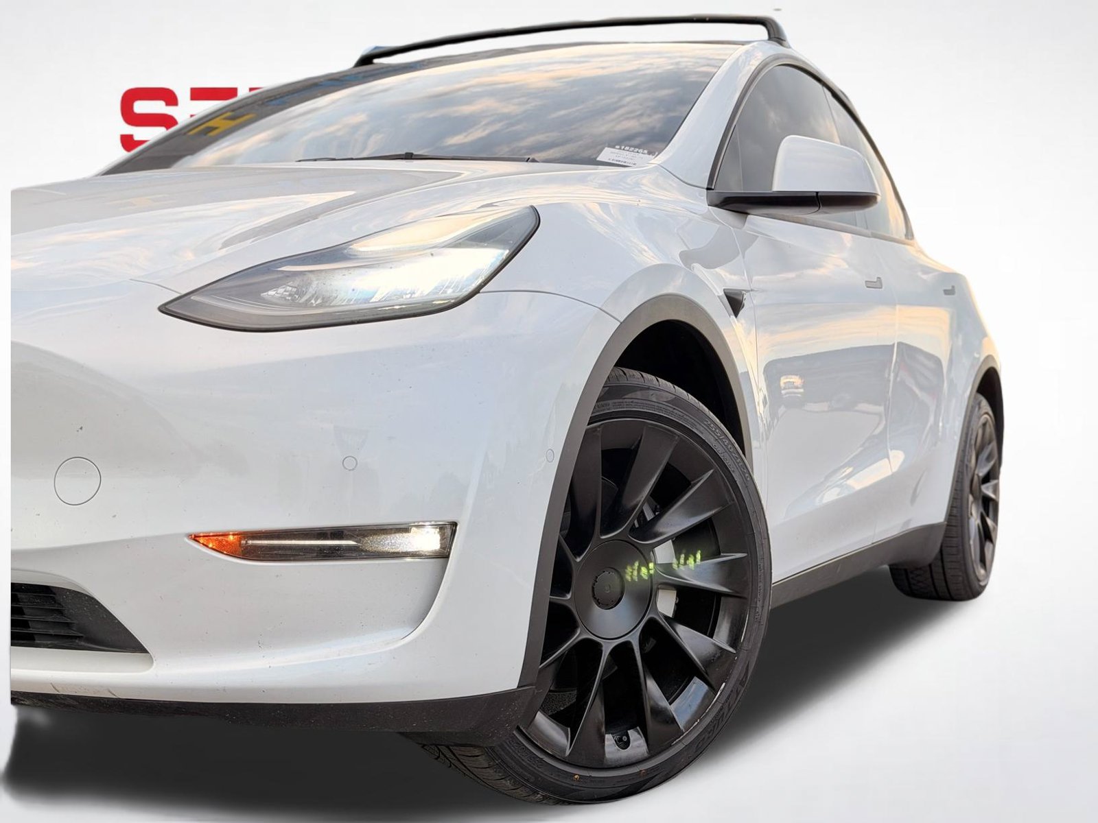 Used 2021 Tesla Model Y Long Range AWD/4WD image 3
