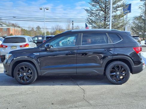 Certified 2024 Volkswagen Taos SE w/ Panoramic Sunroof Package image 6