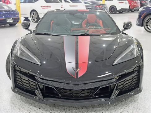 Used 2026 Chevrolet Corvette Z06 w/ Stealth Interior Trim Package RWD image 9