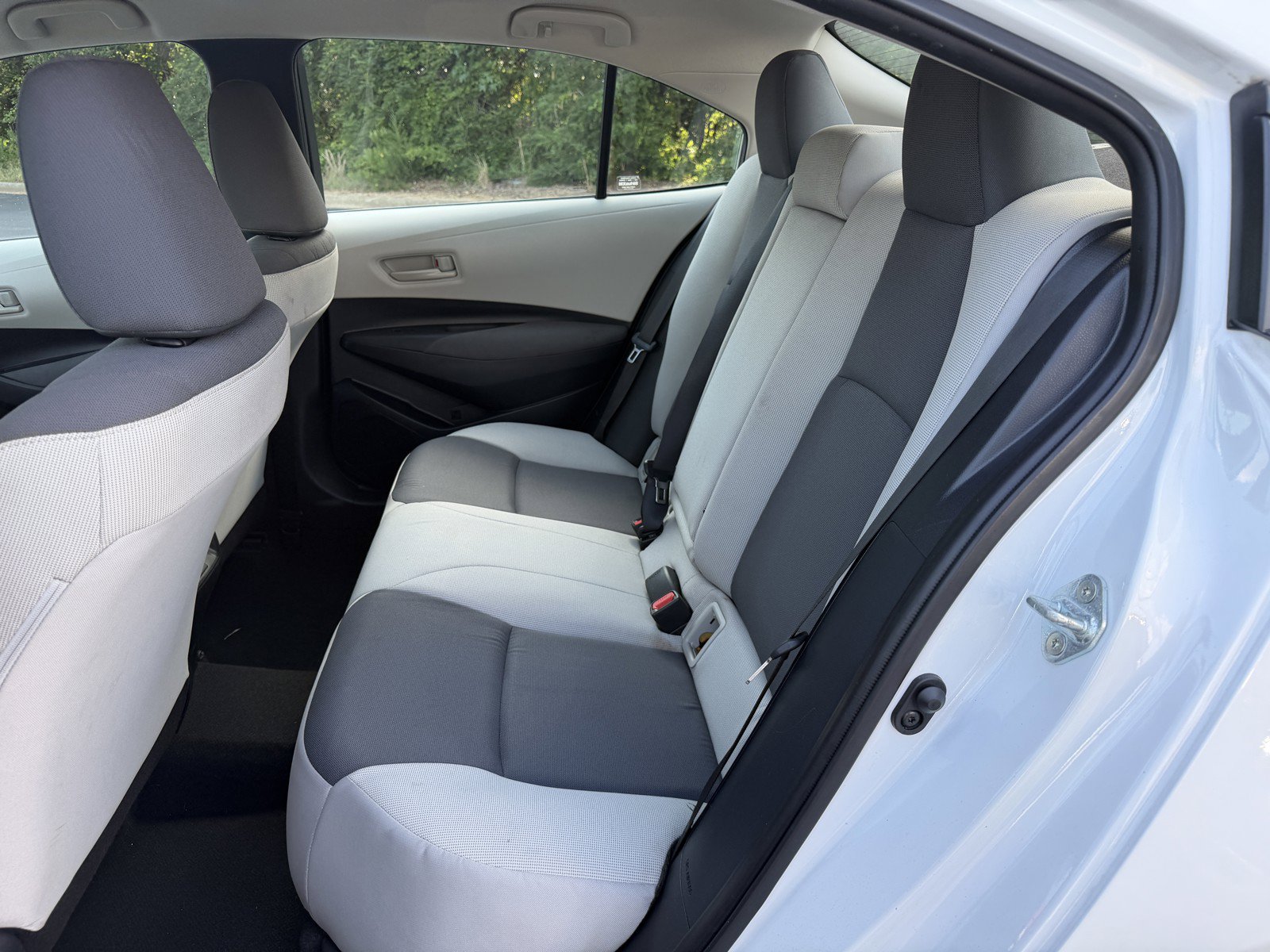 Used 2024 Toyota Corolla LE FWD image 9
