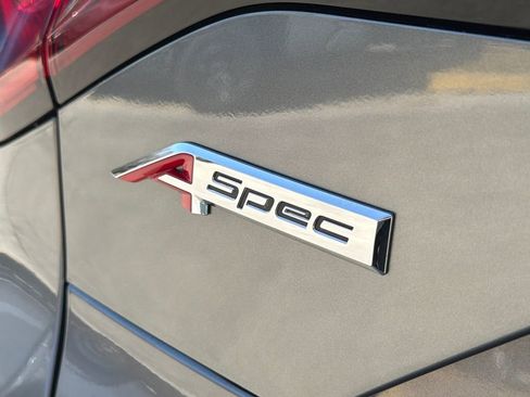 Used 2023 Acura MDX A-Spec image 11