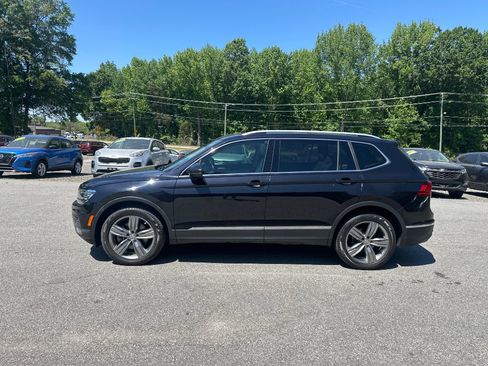 Used 2018 Volkswagen Tiguan SEL Premium image 4