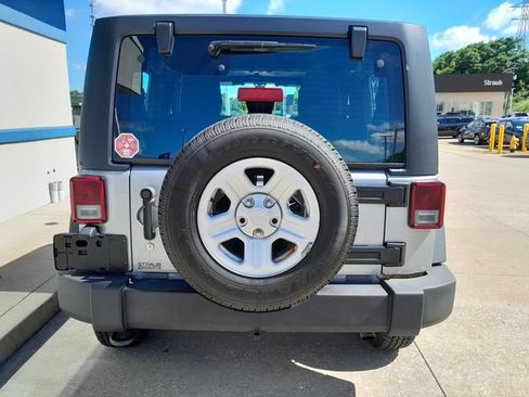 Used 2014 Jeep Wrangler Sport AWD/4WD image 6