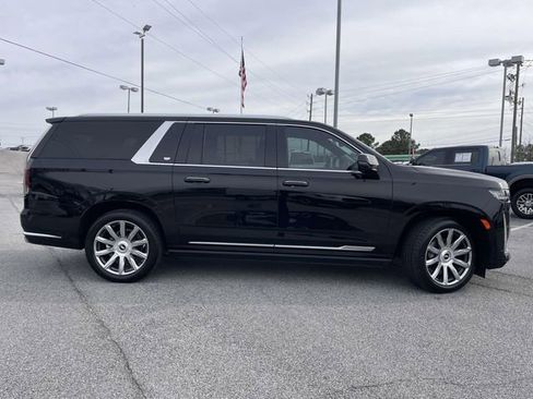 Used 2024 Cadillac Escalade ESV Premium Luxury Platinum image 2