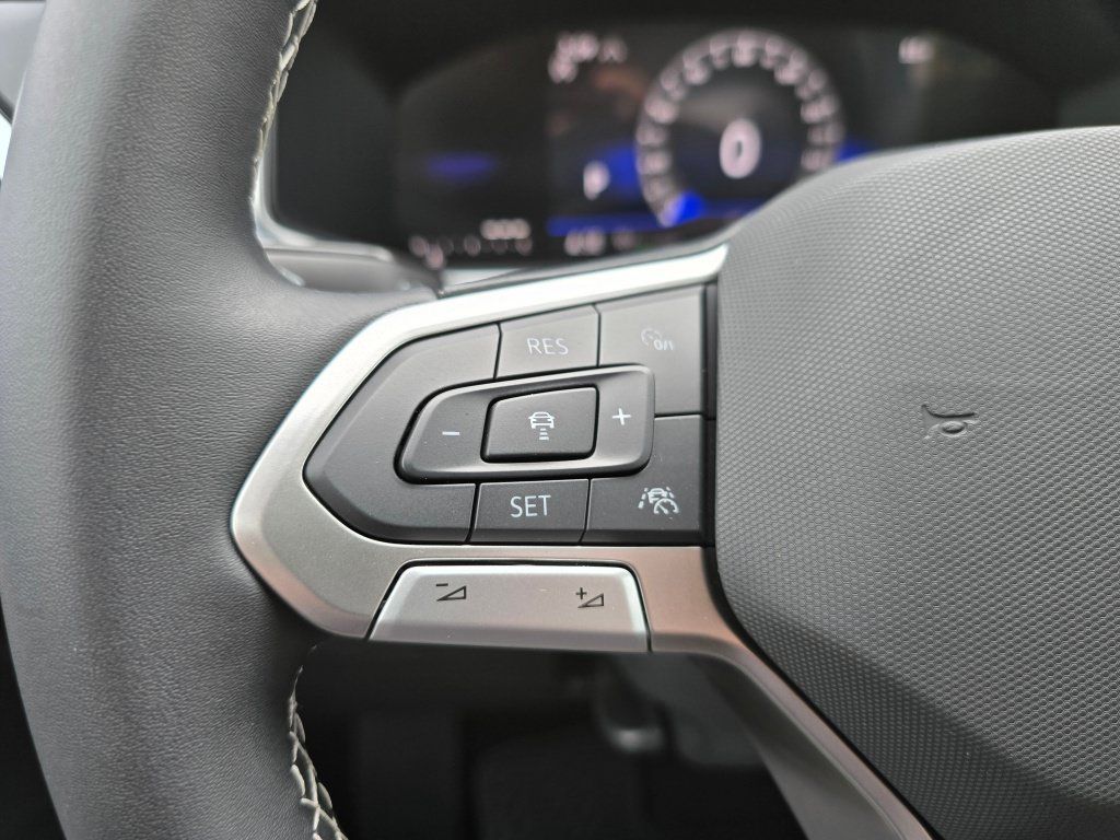New 2026 Volkswagen Taos SE AWD/4WD image 26