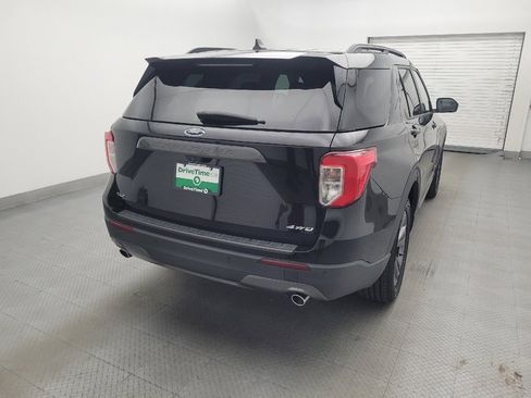 Used 2022 Ford Explorer XLT w/ Equipment Group 202A AWD/4WD image 7
