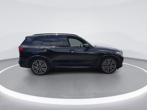 Used 2022 BMW X5 xDrive40i w/ M Sport Package AWD/4WD image 12