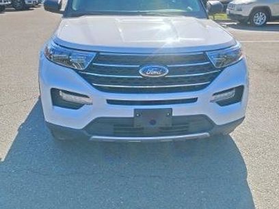 Certified 2023 Ford Explorer XLT w/ Equipment Group 202A