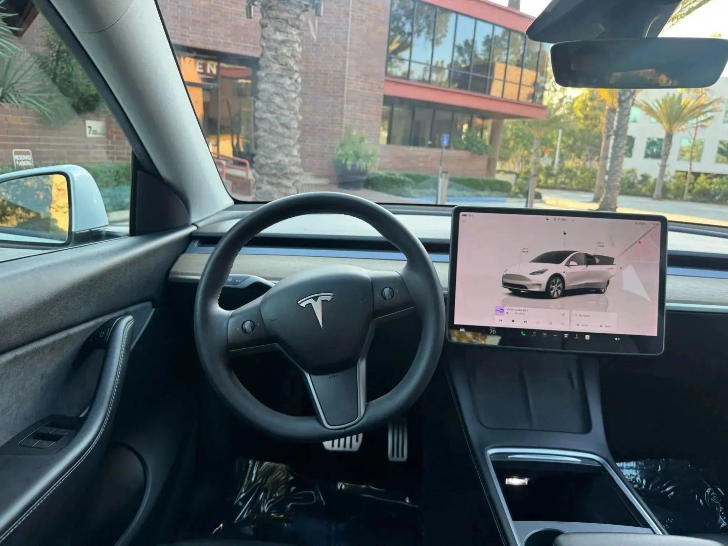 Used 2022 Tesla Model Y Long Range AWD/4WD image 14