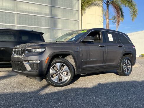 Used 2022 Jeep Grand Cherokee Limited 4xe image 1