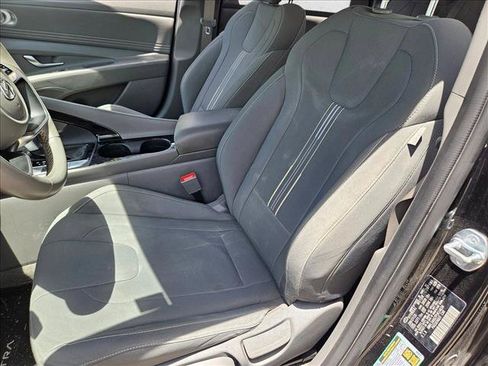 Used 2023 Hyundai Elantra SEL w/ Convenience Package FWD image 13