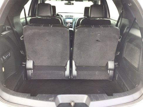 Used 2018 Ford Explorer Platinum image 13