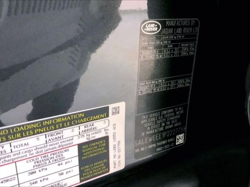 Used 2023 Land Rover Defender 110 V8 image 37