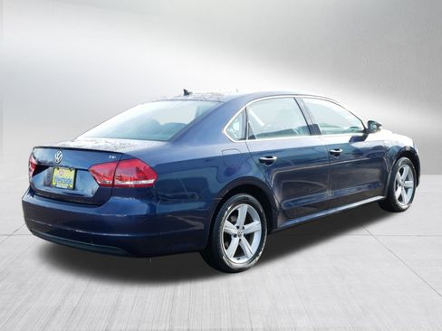Used 2014 Volkswagen Passat 1.8T Wolfsburg Edition image 7