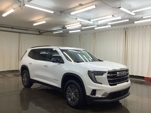 Used 2025 GMC Acadia Elevation FWD image 4