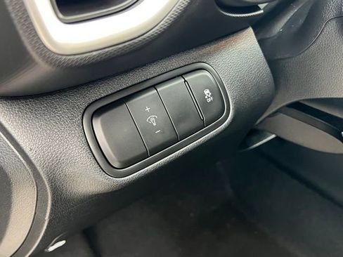 Certified 2026 Hyundai Venue SE FWD image 19