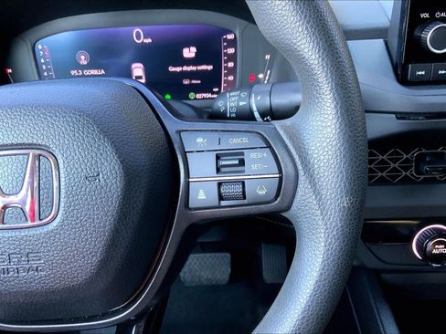 Used 2025 Honda Accord LX image 22