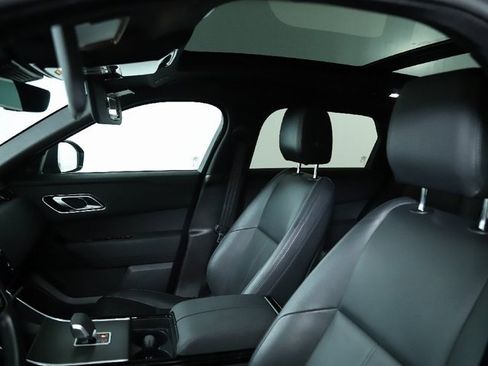 Certified 2025 Land Rover Range Rover Velar Dynamic SE image 18
