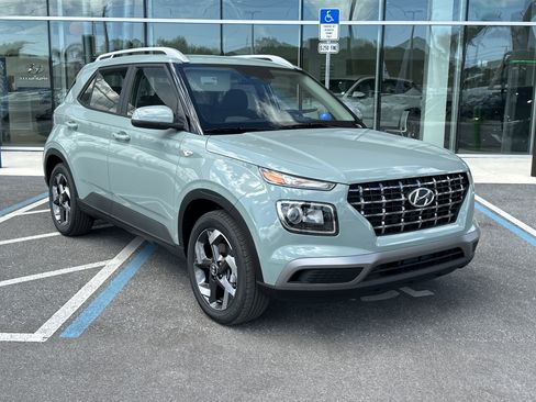 New 2026 Hyundai Venue SEL image 7