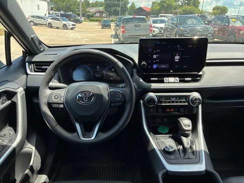 Used 2023 Toyota RAV4 XSE AWD/4WD image 22