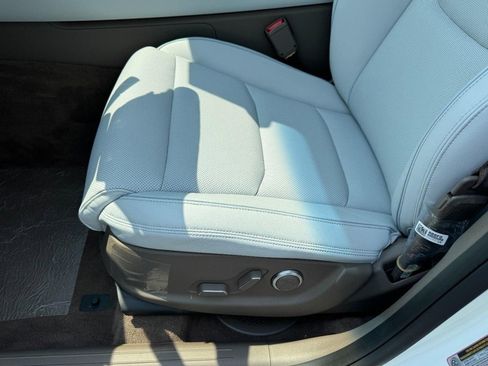 New 2026 Genesis GV70 2.5T Advanced image 10