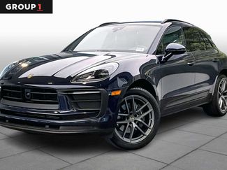 Used 2023 Porsche Macan video 1