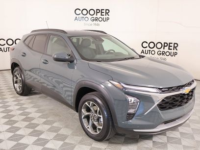 Used 2025 Chevrolet Trax LT w/ Driver Confidence Package