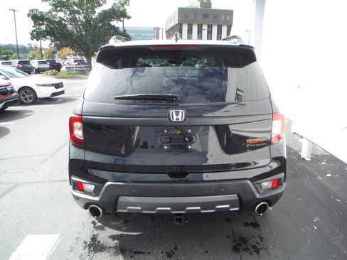 Used 2023 Honda Passport TrailSport image 10