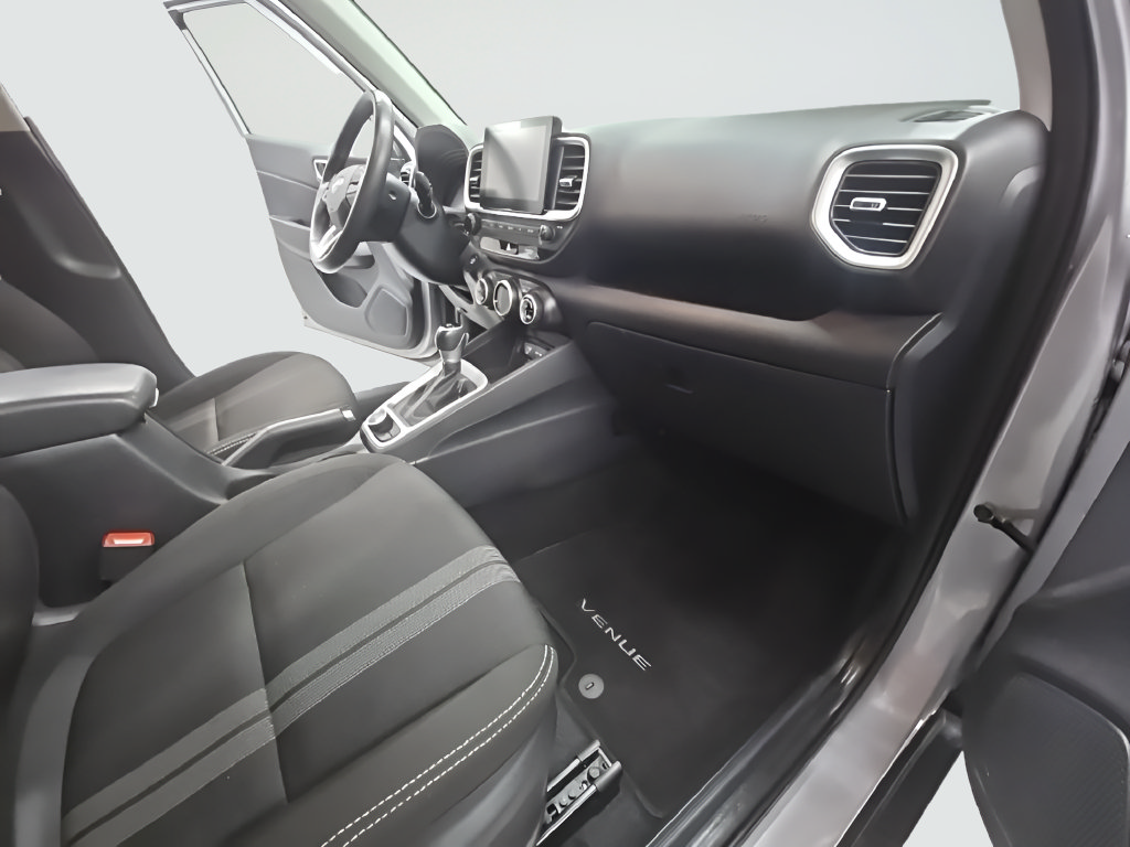 Certified 2024 Hyundai Venue SEL FWD image 25