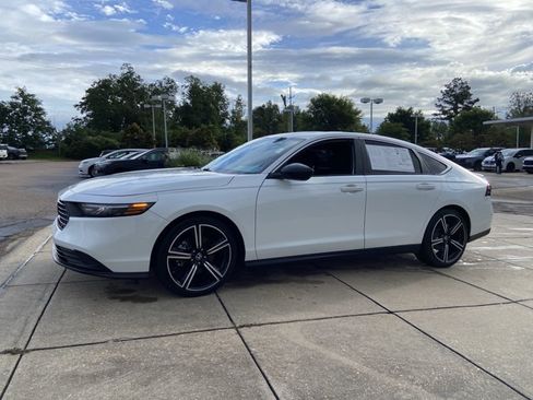 Used 2024 Honda Accord Sport image 7