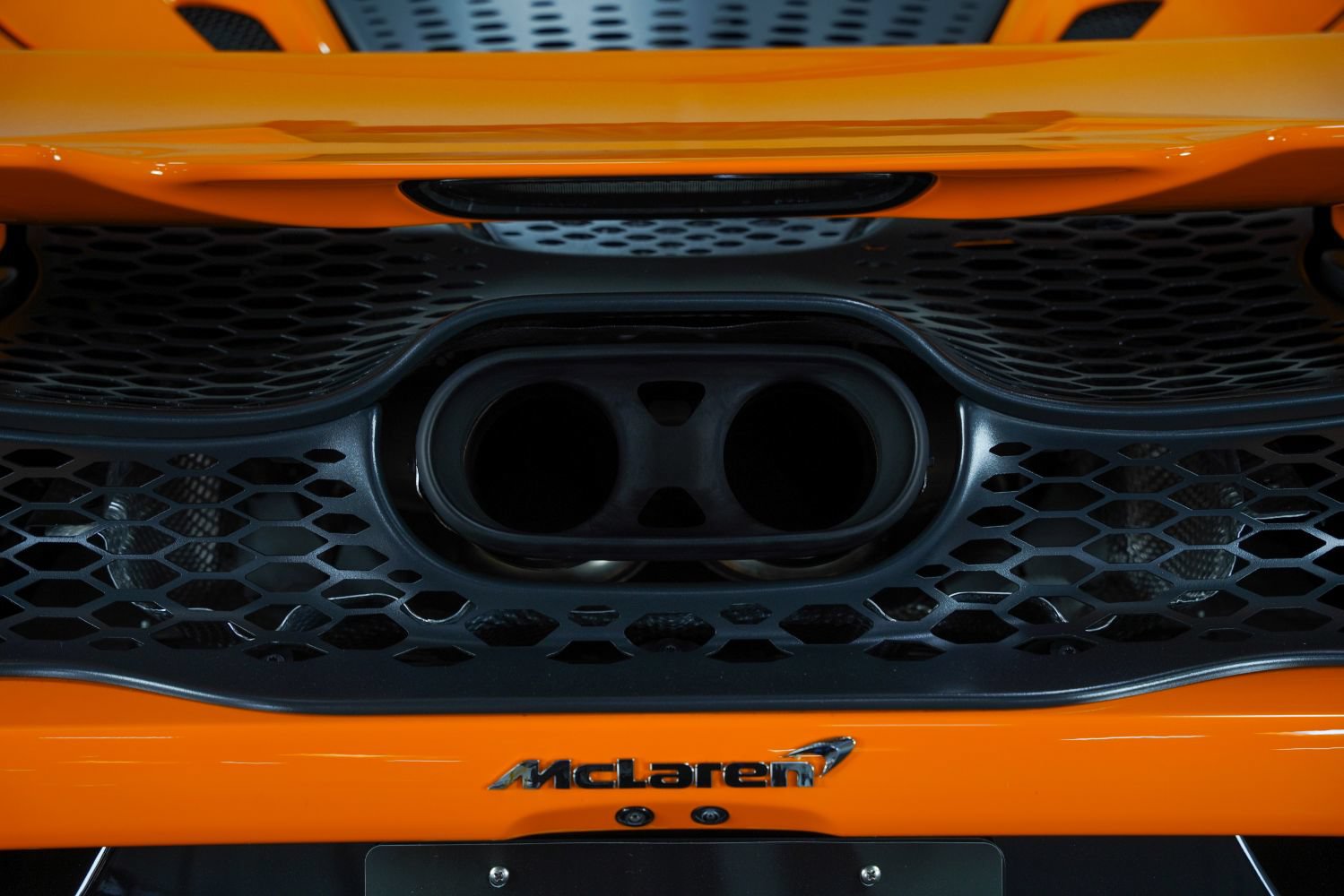 Used 2024 McLaren 750S Spider RWD image 20