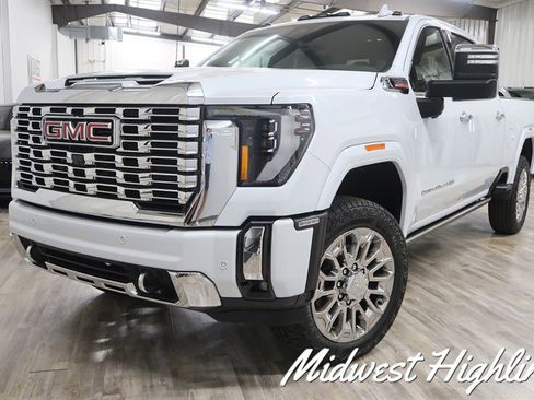 Used 2026 GMC Sierra 2500 Denali w/ Denali Reserve Package AWD/4WD image 1