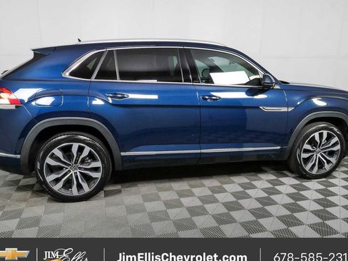 Used 2022 Volkswagen Atlas Cross Sport SEL Premium R-Line AWD/4WD image 2
