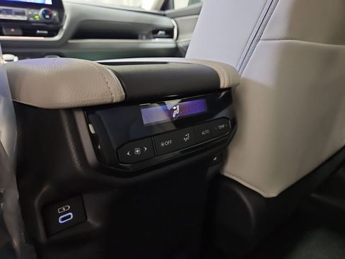 New 2026 Toyota Grand Highlander XLE image 27