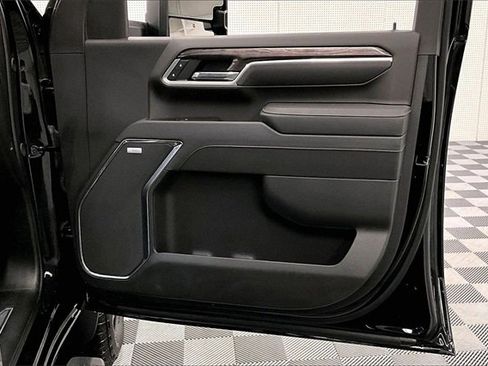 Used 2025 Chevrolet Silverado 2500 LTZ image 20