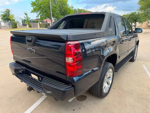 Used 2007 Chevrolet Avalanche LT w/ LT Preferred Equipment Group RWD image 4