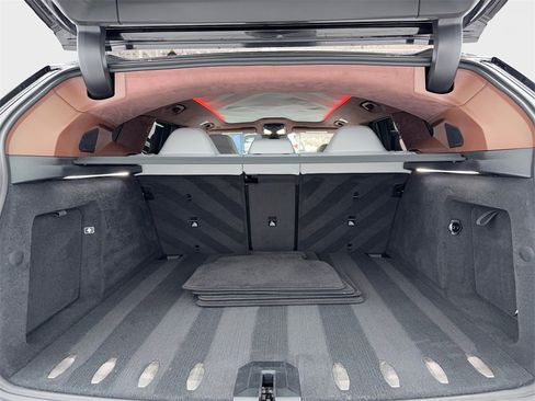 Used 2023 BMW XM image 12
